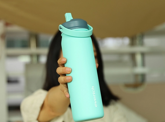 stainless steel water bottle with handle and straw