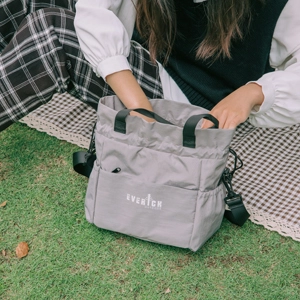 lunch bag with shoulder strap and bottle holder