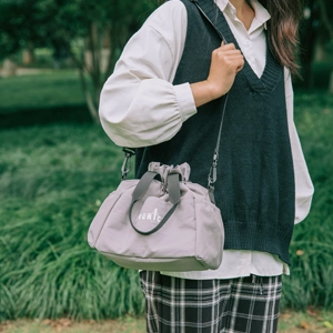 lunch bag with shoulder strap